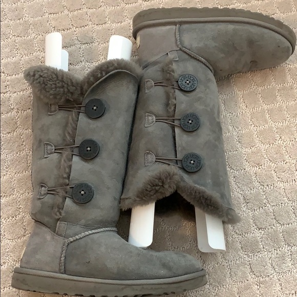 Ugh Grey Bailey Button Boot - Picture 3 of 4